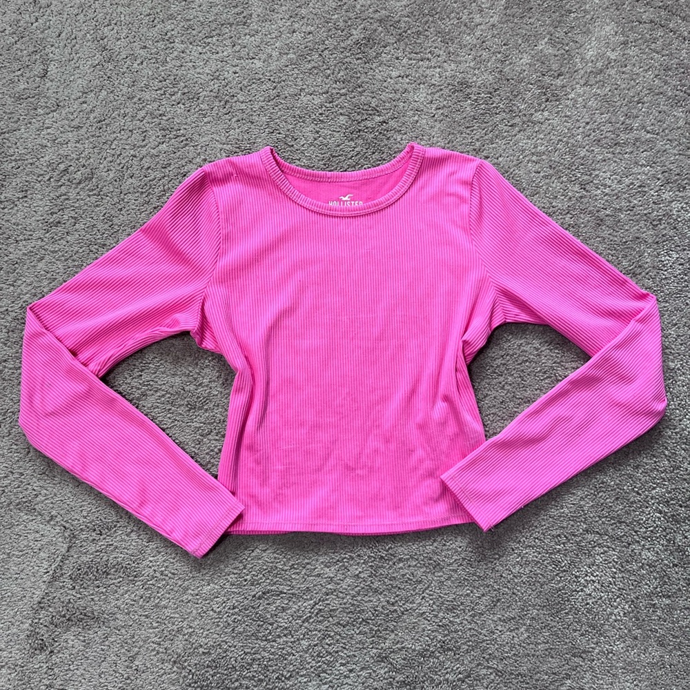 2021 Hollister Pink Ribbed Long Sleeve Baby Tee